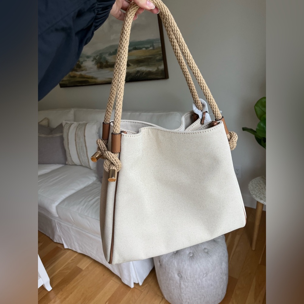 MICHAEL Michael Kors Isla LG Grab Bag (Natural) NWT